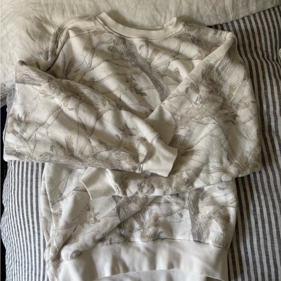 Dairy Boy Woodland Camo Sweatshirt - S - Picture 4 of 4